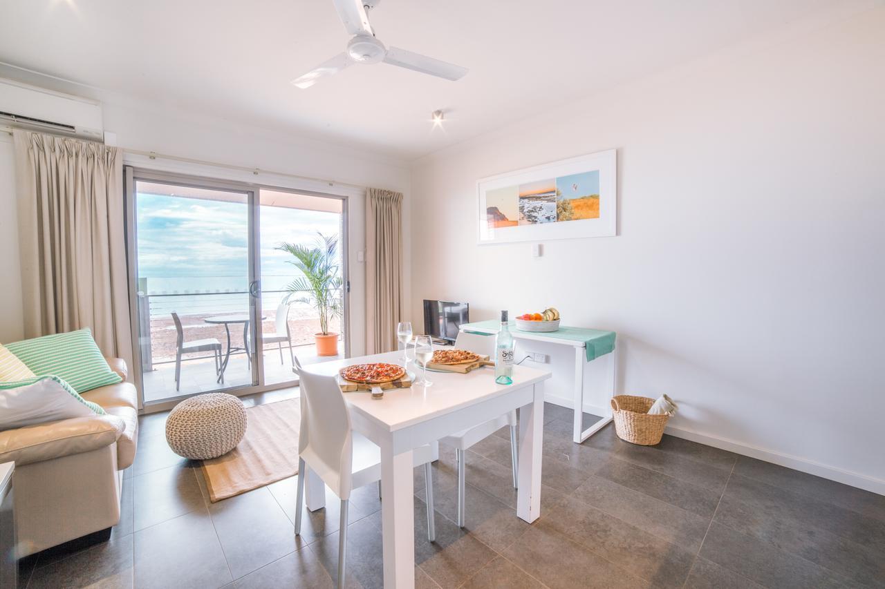 Onslow Beach Resort Resort Onslow